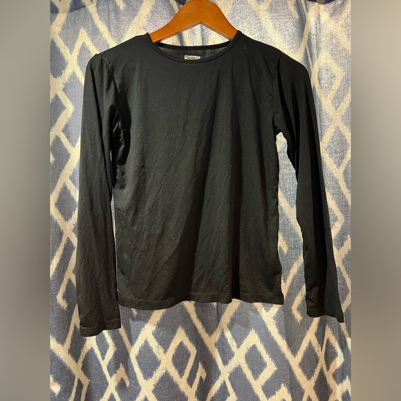 32• Heat Kids XL Black Crew Neck Long Sleeve Tshirt - Picture 1 of 5
